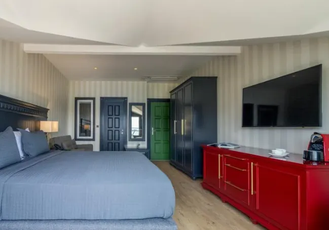 Deluxe Triple Room, Marina View, with Balcony